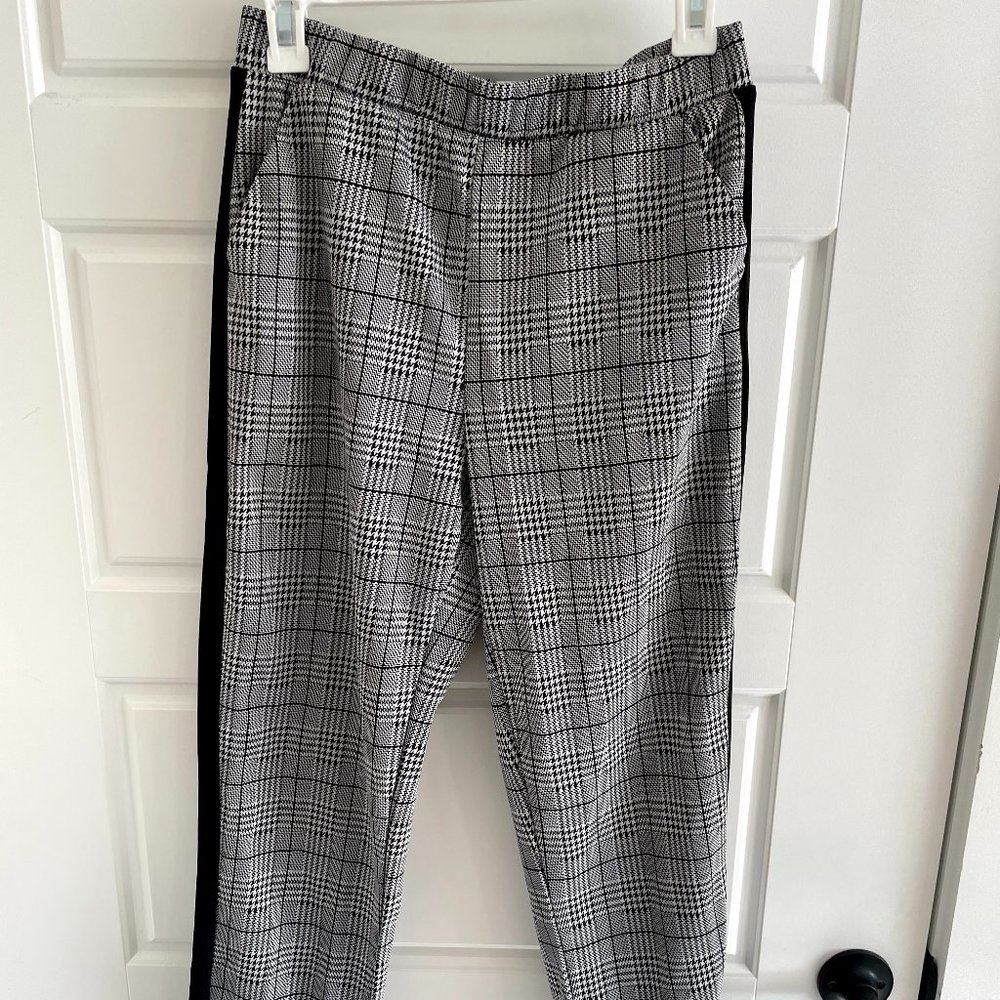 American Threads Black and Gray Pants with Stripe - Size L